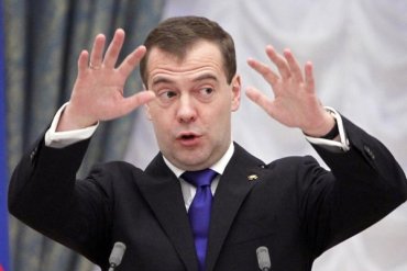 Из Украины в Россию сбежало 250 тыс. россиян, – Медведев