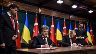 Сотрудничество Киева и Анкары беспокоит Москву