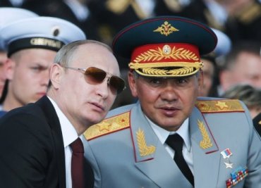 На репетиции парада российский адмирал перепутал Шойгу с Путиным