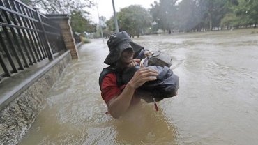 Ураган Харви продолжает уносить жизни