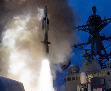 США сбили баллистическую ракету у берегов Гавайев