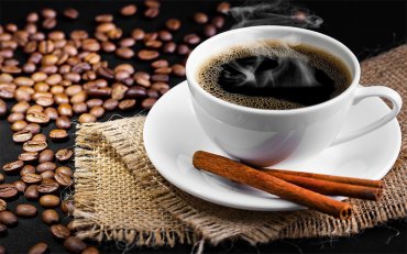 Украинцы выпивают вне дома по 100 чашек кофе в год, и все чаще ищут определенный вкус