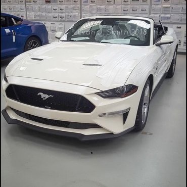 На заводе Ford сфотографировали 10-миллионный Mustang