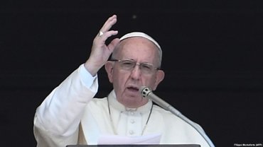 Папа Франциск не знает, как бороться со священниками-педофилами
