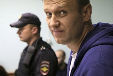 Навального из полиции забрала «скорая»