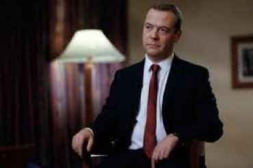 Зачем спрятали Медведева