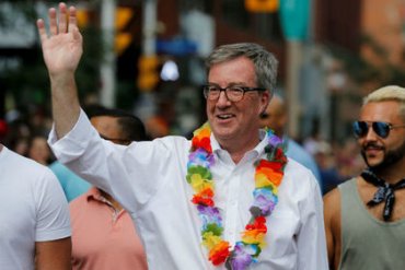 Мэр столицы Канады признался, что он гей