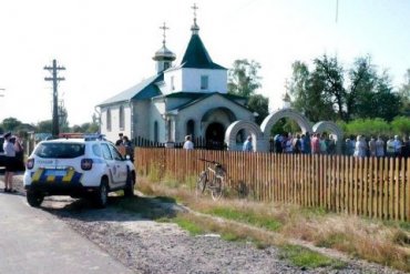 На Волыни община перешла в ПЦУ после того, как ее настоятель поздравил Путина с днем ангела