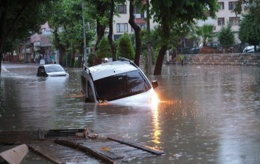 В Турции начались наводнения, есть жертвы