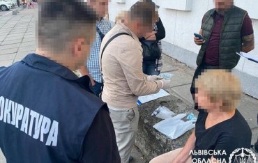 Во Львове на взятке задержана чиновница архитектурно-строительной инспекции