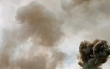 У Чорнобаївці на Херсонщині знову вибухи та дим