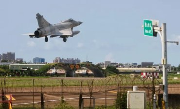 Китай завершив військові навчання біля Тайваню