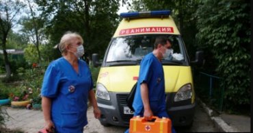 Російські медики вимагають скасувати виклики додому через агресію пацієнтів