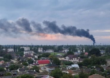 В Криму під Джанкоєм вибухнув і палає з детонацією склад боєприпасів. Відео