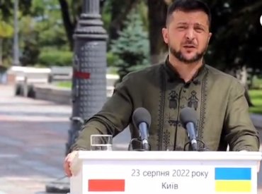 Зеленський пообіцяв Росії потужну відповідь за удари по українських містах на свята