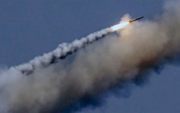 Росіяни вночі двічі обстріляли ракетами Запоріжжя