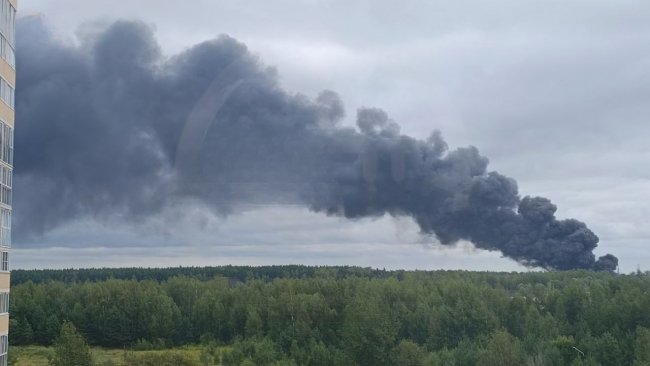 Під Москвою палає склад: місцеві жителі чули вибух