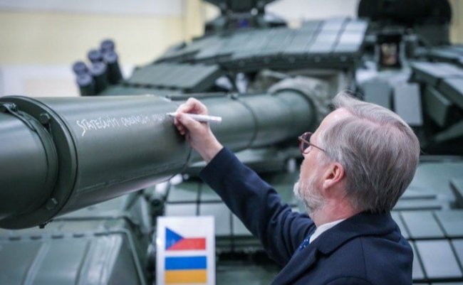 Шансів на швидке завершення війни в Україні дедалі менше, – прем’єр Чехії