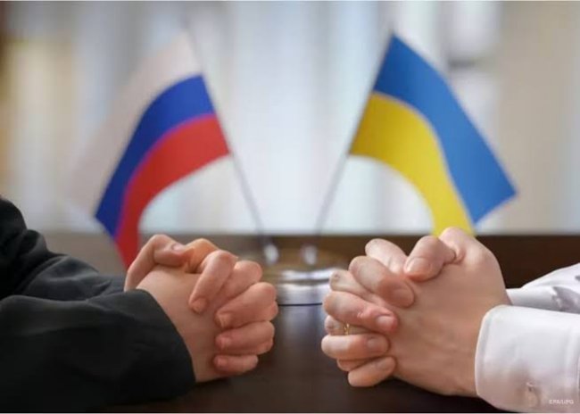 Представники Британії, Франції, Німеччини та Росії таємно обговорювали мир в Україні у Відні — Bloomberg