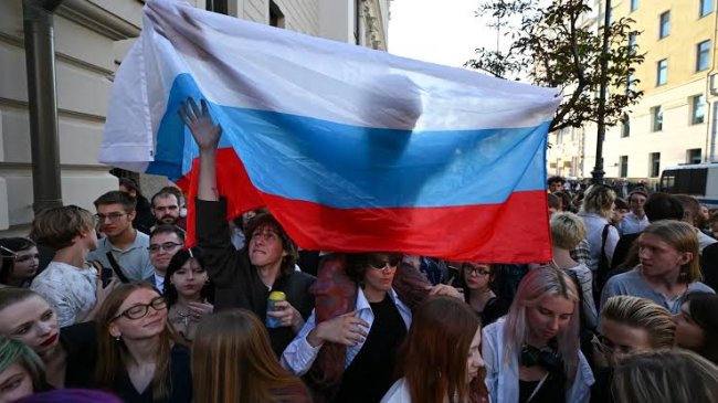 Путін їздить регіонами, намагаючись підняти свій падаючий рейтинг — The Times
