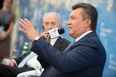 Янукович: Все реформы идут на пользу украинскому народу
