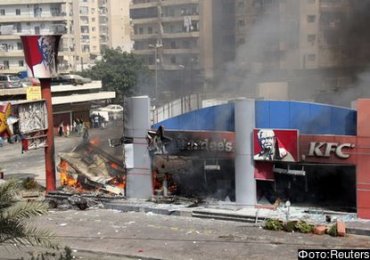 Толпа мусульман в Ливане разгромила американский ресторан