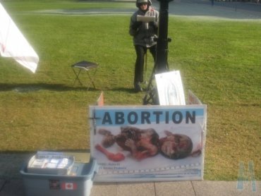 Двух христиан в Британии судят за организацию протеста против абортов
