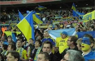 Фанатам «Динамо» запретили приносить флаги Украины на матч с ПСЖ