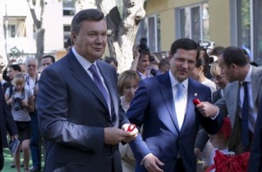 Янукович похвастался, что делает из политиков «отбивные»