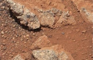 Марсоход Любопытство обнаружил русло высохшего ручья