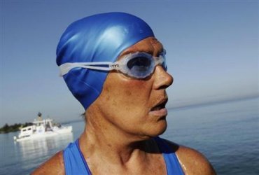 64-летняя американка проплыла от Кубы до США