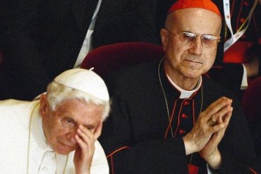 Из-за недовольства своими коллегами ушел в отставку госсекретарь Ватикана