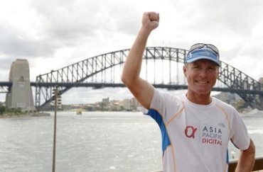 Австралийский марафонец совершил кругосветный забег