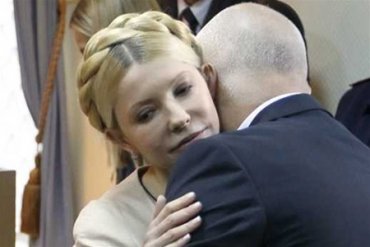 Муж из-за границы поздравил Тимошенко с годовщиной свадьбы