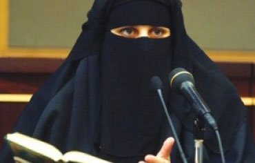 Суд в Британии предписал мусульманке снять никаб во время дачи показаний