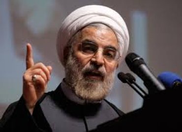 В Тегеране президента Ирана забросали яйцами за разговор с Обамой