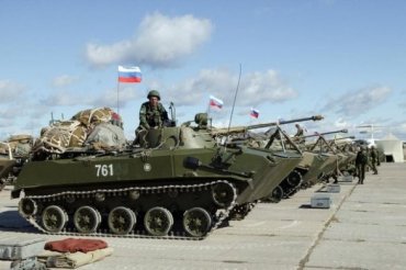 Россия стягивает войска к границе с Казахстаном