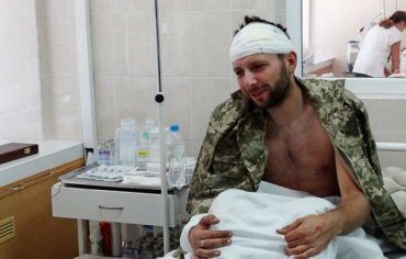 Пленного на Донбассе сотника-майдановца россияне-чеченцы унижали, срывая с него православный крест