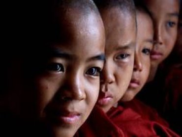 Компартия Китая запрещает Далай-ламе отказываться от реинкарнации