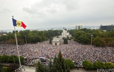 В центре Кишинева разворачивают молдавский Майдан