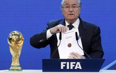 Скандал в ФИФА: Блаттер за копейки распродавал чемпионаты мира