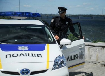 Полицейские задержали милиционеров с наркотиками