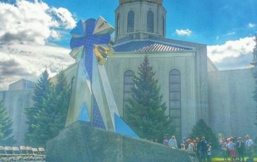 В США появился первый памятник «Небесной сотне»