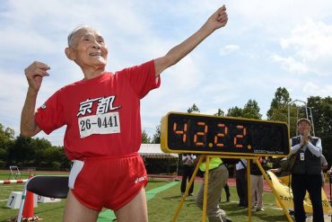 105-летний японец установил рекорд на стометровке