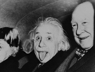 Скрипач, почти президент и просто юморист: что подарил миру Эйнштейн