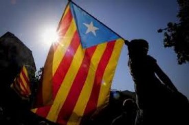 Парламент Каталонии проголосовал за референдум о независимости