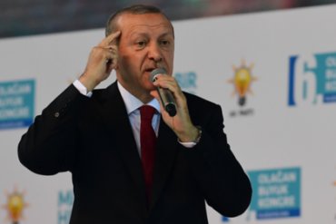 Эрдоган призвал отказаться от доллара во внешней торговле