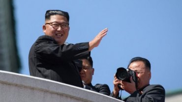 Военный парад в Пхеньяне впервые прошел без ядерных ракет