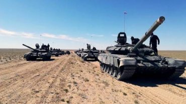 Украина перебросила войска на Азовское побережье