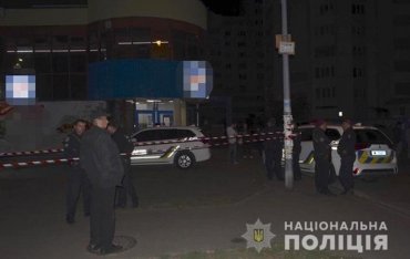 Стрельба в Киеве: неизвестные напали на полицейского